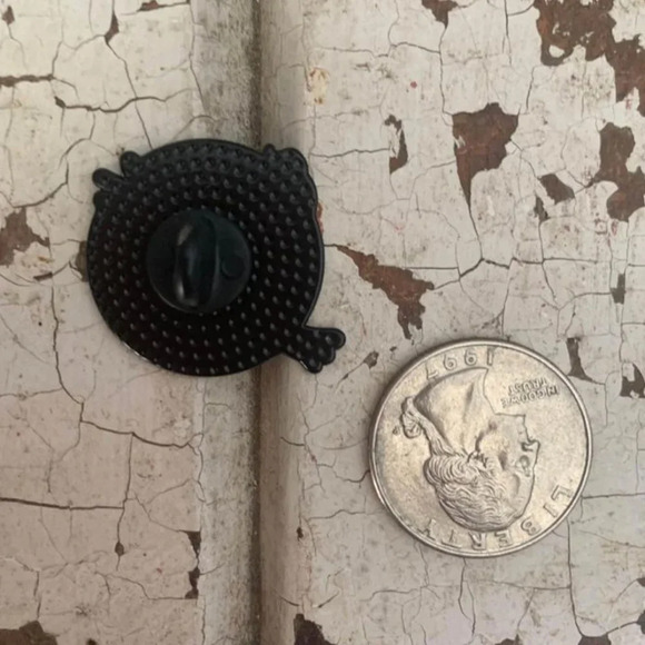 Brand New Ghostbusters inspired enamel pin - Picture 3 of 3